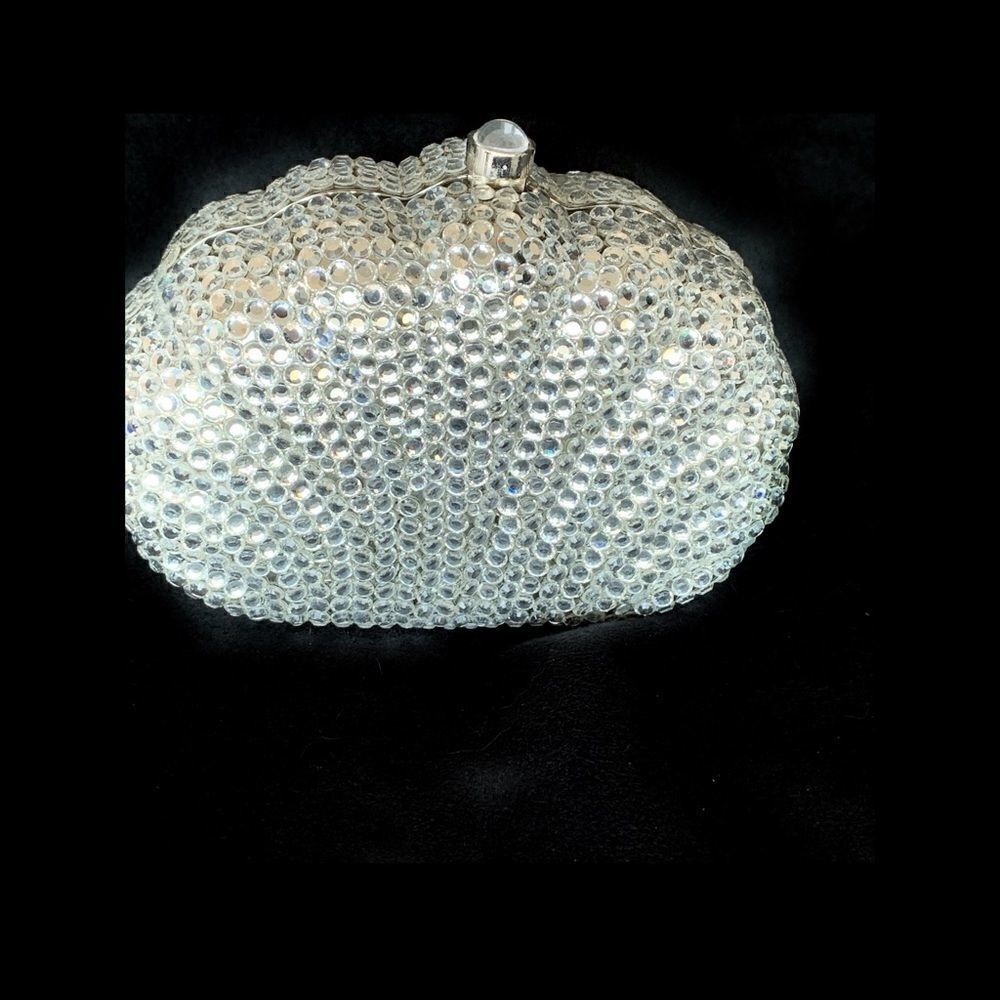 Silver shell shaped crystal evening mini bag - image 8